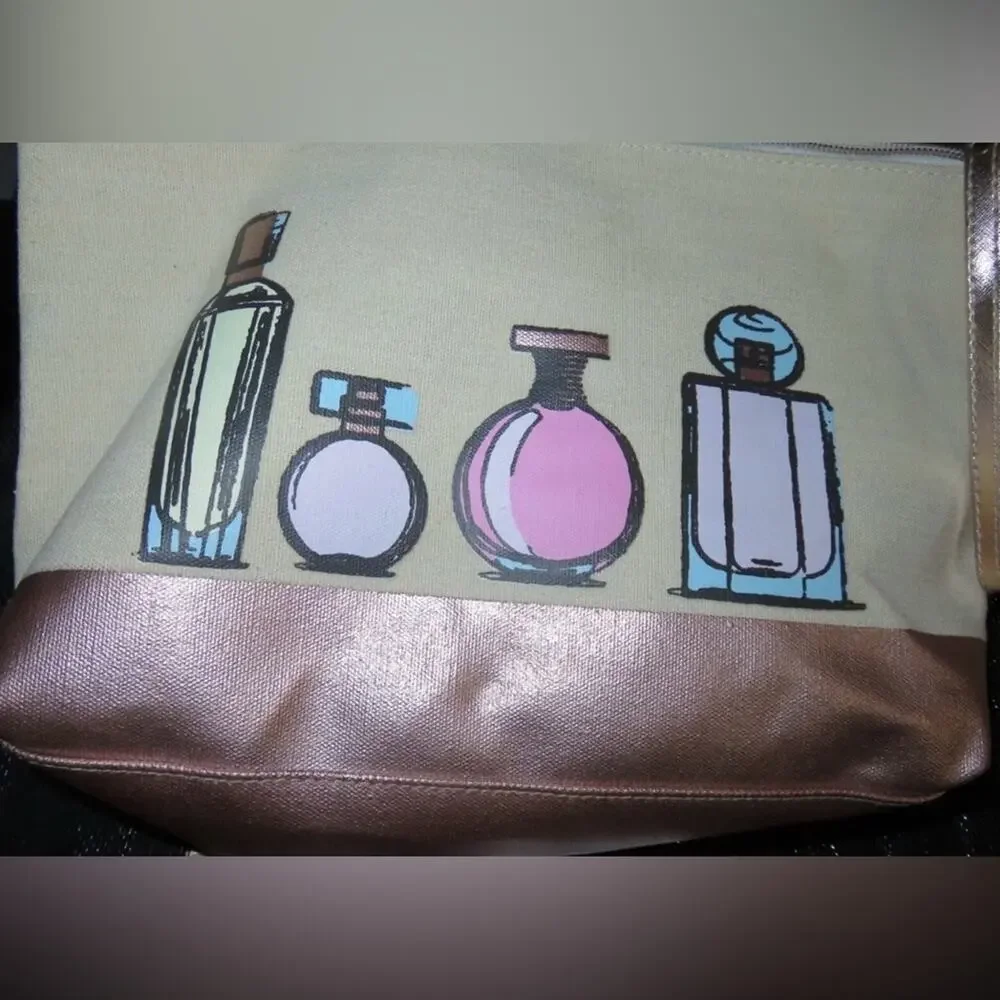 NWT Candie Couture by Macbeth Collection Cosmetic Bag with charm zipper pull